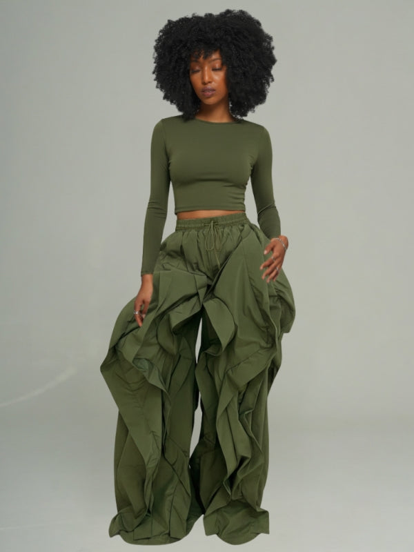 Solid Tee & Frilled Pants Set