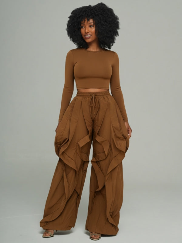 Solid Tee & Frilled Pants Set