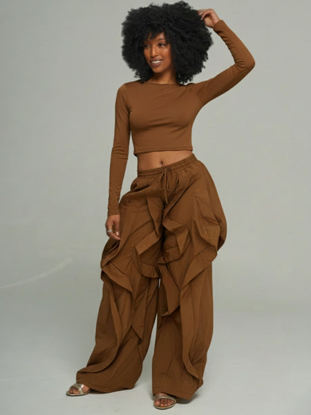 Solid Tee & Frilled Pants Set