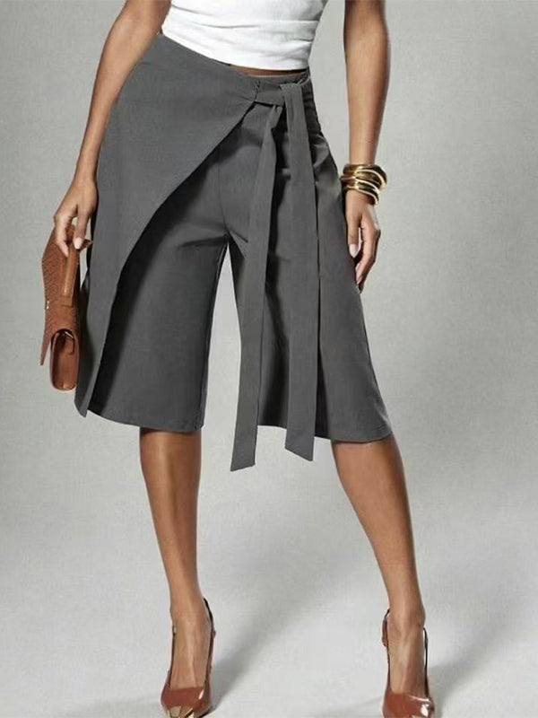 Solid Tied Bermuda Shorts